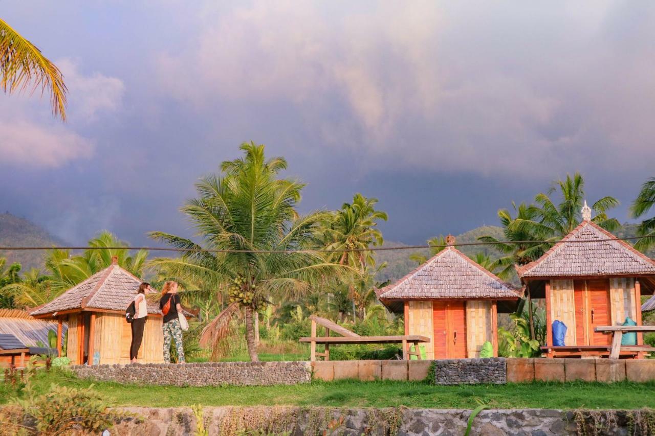 Puri Sunny Camp Villa Munduk  Exterior photo